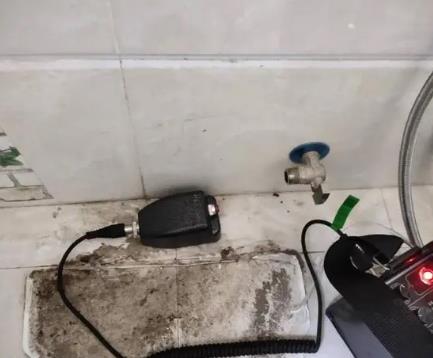 蕉岭屋顶漏水维修公司分享下卫生间漏水的危害及解决方法